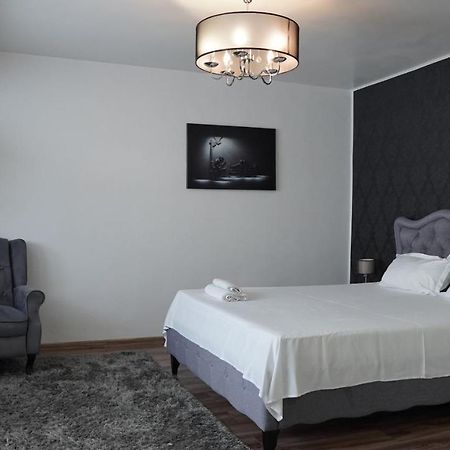 Luxury 1Br Studio Near Hanul Drumetului Bucareste Exterior foto